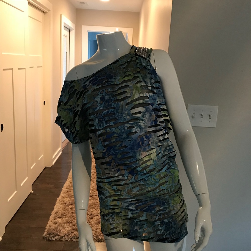 Unique Fashion Blouse